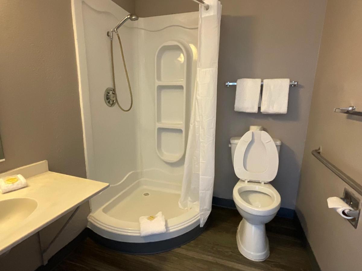 6-ely, Nv Hotel